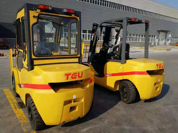 TEU叉車(chē)系列